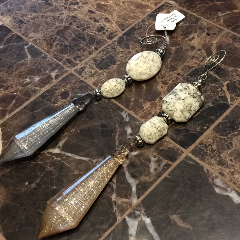 5/$25 set of 2 Sun catcher / Ornaments